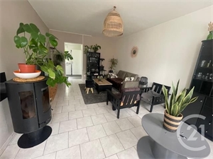 maison-villa à la location -   80110  BEAUCOURT-EN-SANTERRE, surface 106 m2 location maison-villa - APR708767